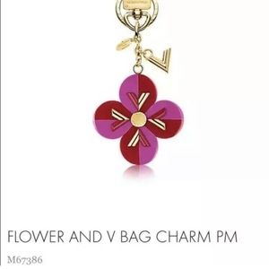 💯Authentic Louis Vuitton Flower and V Bag Charm